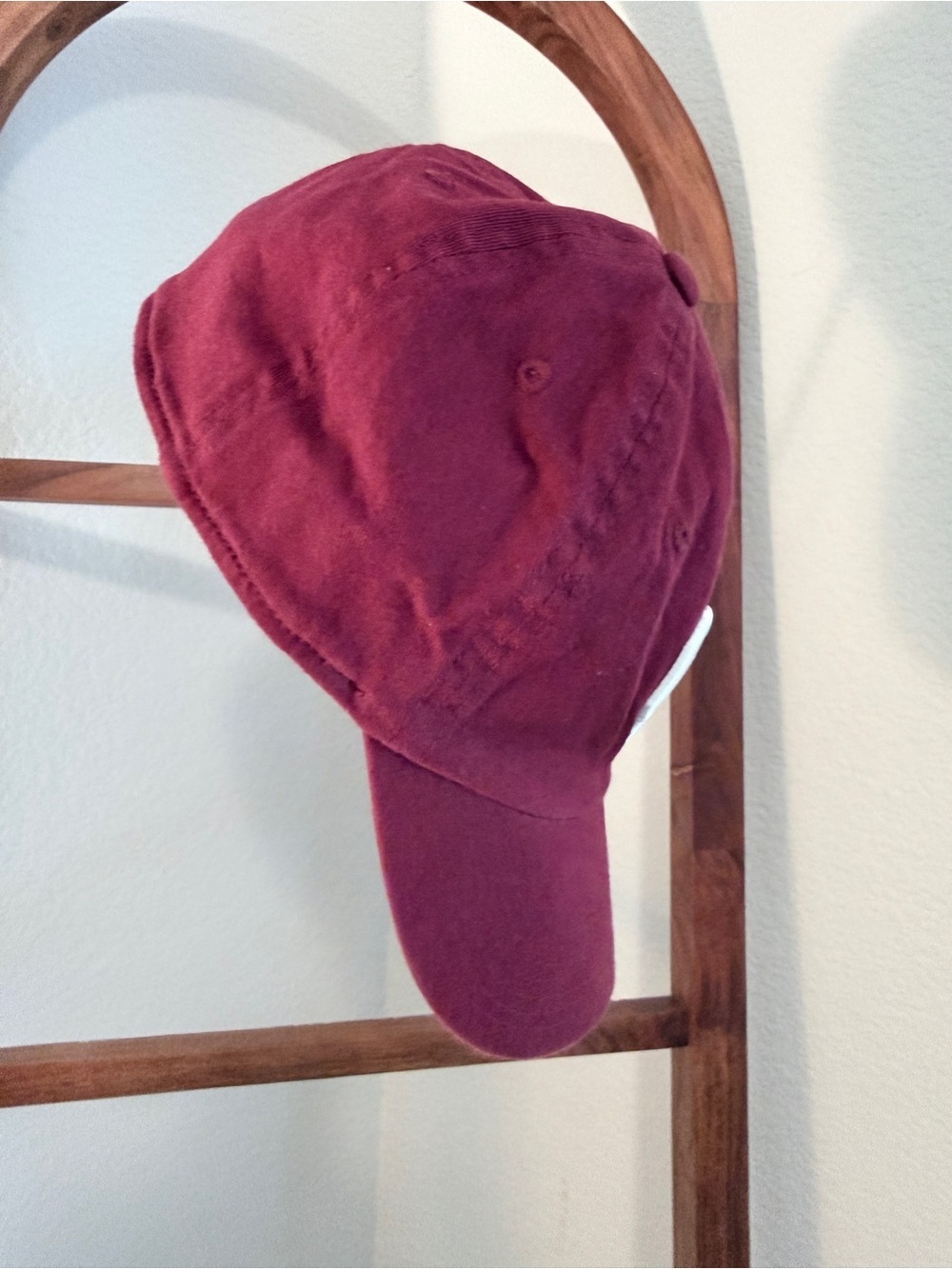 Top of the World Oklahoma Sooners OU One Fit Stretch Hat Cap Crimson NCAA - Picture 4 of 5